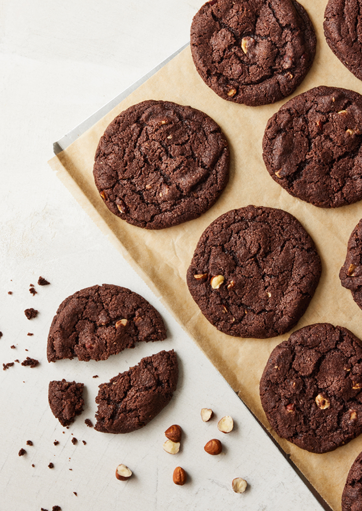 vegan Dark Crispy Cookies
